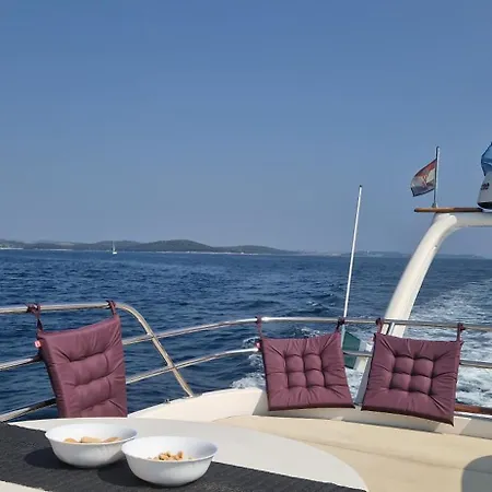 Anima Maris Yacht * 乌马格