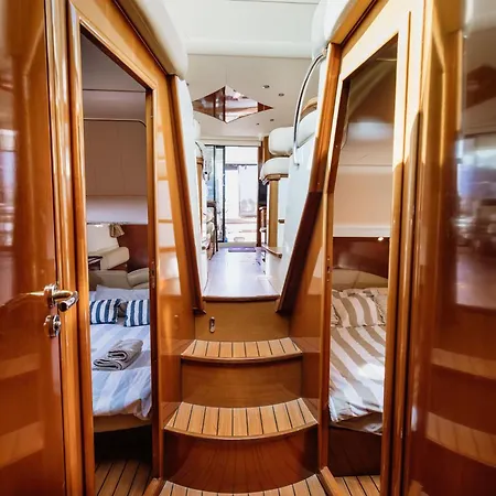 Anima Maris Yacht 船屋 *