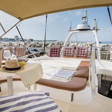 船屋 Anima Maris Yacht *