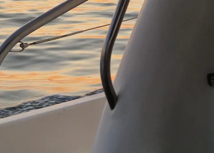 Anima Maris Yacht Hotel na wodzie