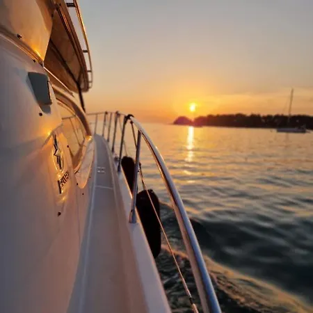 Bateau-hôtel Anima Maris Yacht *