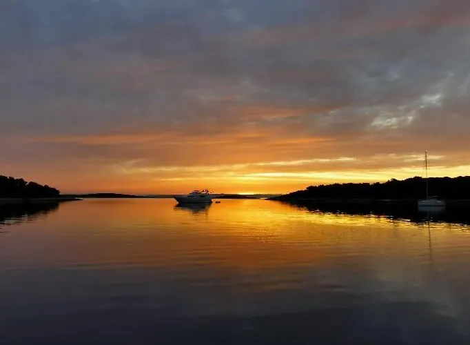 Anima Maris Yacht Botel *